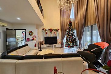 CHEAP 3 Sty Bungalow Endlot at Twin Palm Sungai Long