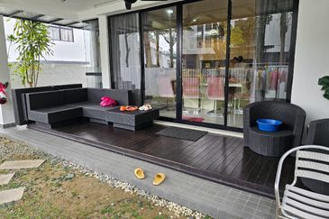 CHEAP 3 Sty Bungalow Endlot at Twin Palm Sungai Long