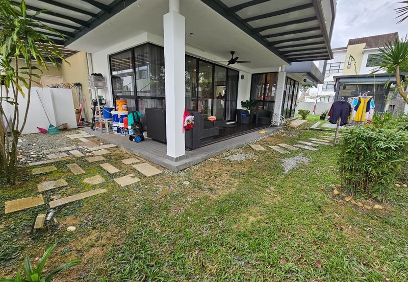 CHEAP 3 Sty Bungalow Endlot at Twin Palm Sungai Long