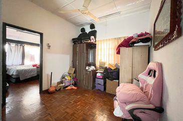 Bandar Tun Hussein Onn