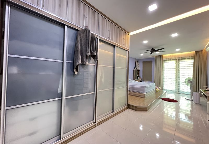 Bandar Tun Hussein Onn