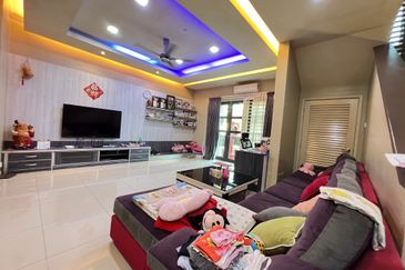 Bandar Tun Hussein Onn