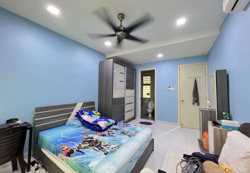 Bandar Tun Hussein Onn