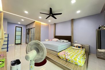 Bandar Tun Hussein Onn