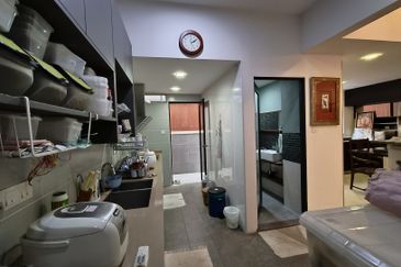 C H E A P 3 Storey Superlink @ Tmn Esplanad Bukit Jalil