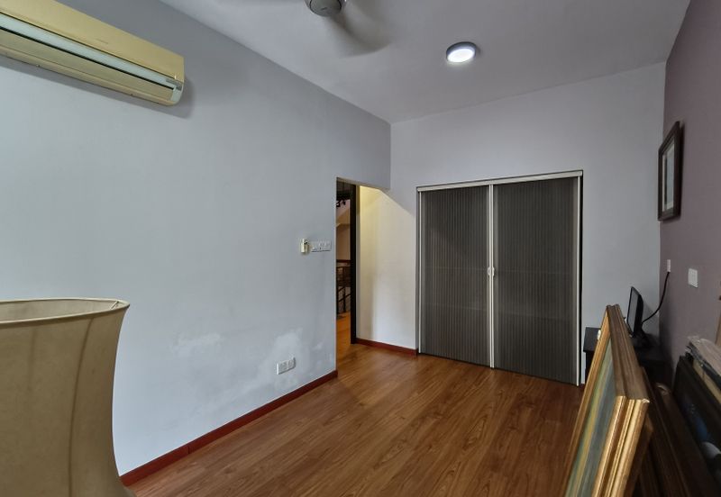 C H E A P 3 Storey Superlink @ Tmn Esplanad Bukit Jalil