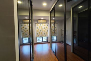 C H E A P 3 Storey Superlink @ Tmn Esplanad Bukit Jalil