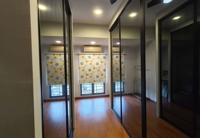 C H E A P 3 Storey Superlink @ Tmn Esplanad Bukit Jalil