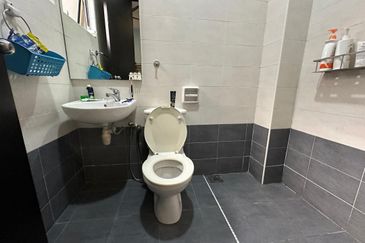 C H E A P 2 Sty Semi-D @ Bukit Sungai Long For Sale!