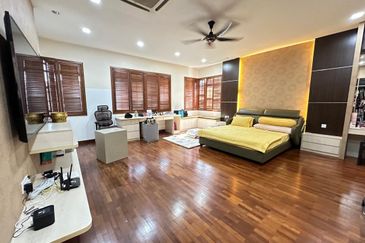 C H E A P 2 Sty Semi-D @ Bukit Sungai Long For Sale!