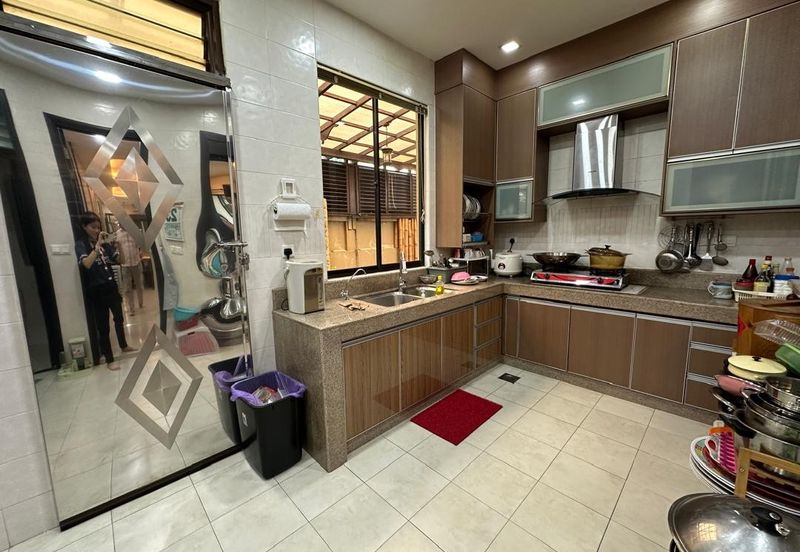 C H E A P 2 Sty Semi-D @ Bukit Sungai Long For Sale!