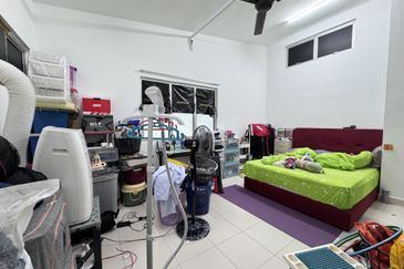 Bandar Tun Hussein Onn