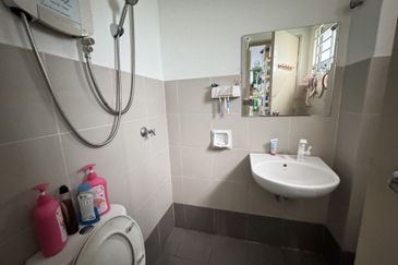 Bandar Tun Hussein Onn