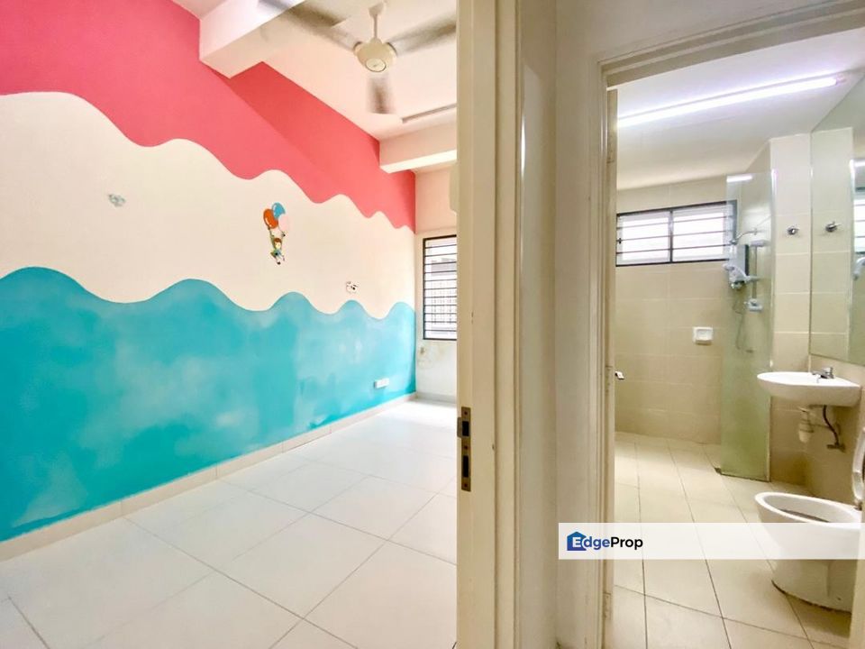 C H E A P 3 Storey Sunstone Villa Terrace, Selangor, Cheras