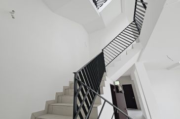 CHEAP 3 Storey Semi D @ Orchid Hills (Bukit Orkid),  Cheras  