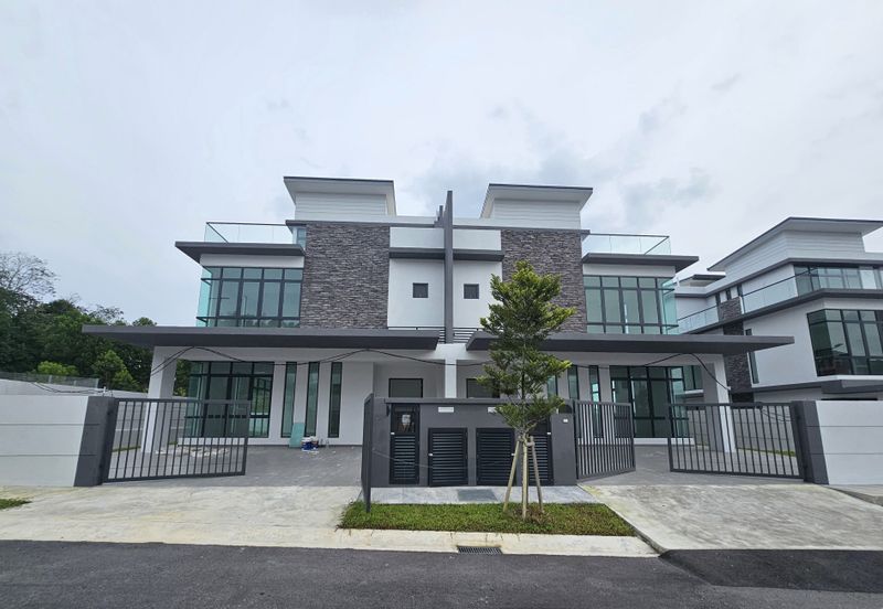 CHEAP 3 Storey Semi D @ Orchid Hills (Bukit Orkid),  Cheras  