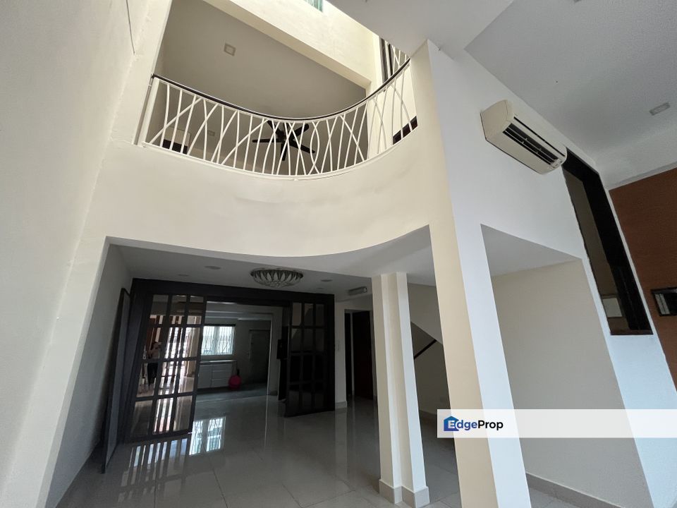 C H E A P 2 sty Superlink @ Bukit Mandarina Fasa 1 Tmn Connaught , Kuala Lumpur, Cheras