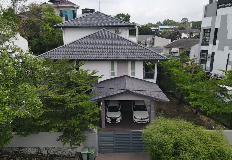 C H E A P 2 Sty Bungalow House @ Bangsar