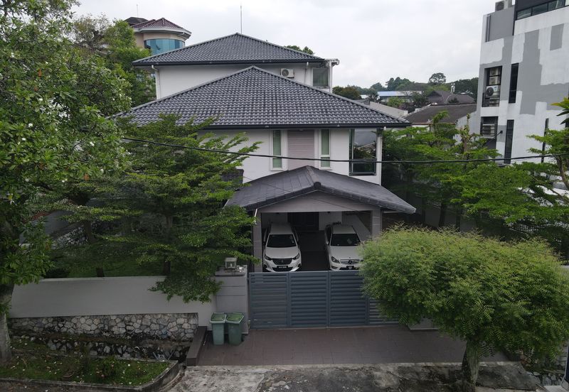 C H E A P 2 Sty Bungalow House @ Bangsar