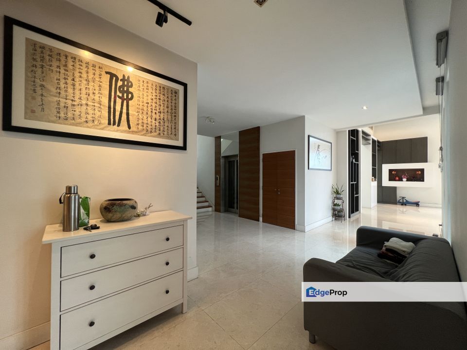 C H E A P 4 storey hilltop bungalow @ Bukit Segar, Kuala Lumpur, Cheras