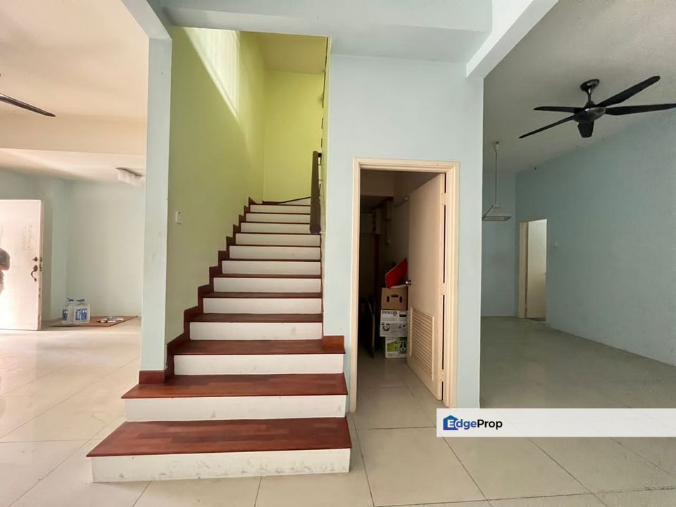 C H E A P 2.5 Storey Terrace, Quartz Villa , Selangor, Cheras