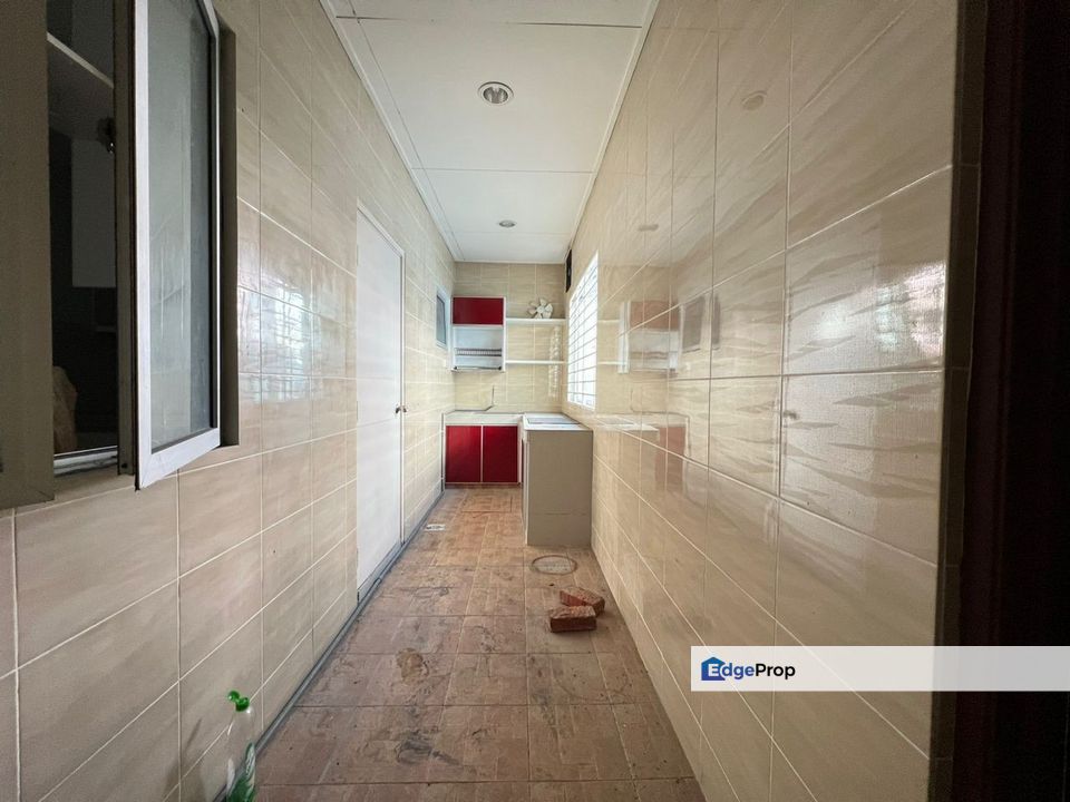 C H E A P 2.5 Storey Terrace, Quartz Villa , Selangor, Cheras