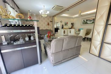 2Sty Corner Superlink With Big Land @ Bukit Sungai Long