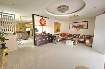 2Sty Corner Superlink With Big Land @ Bukit Sungai Long