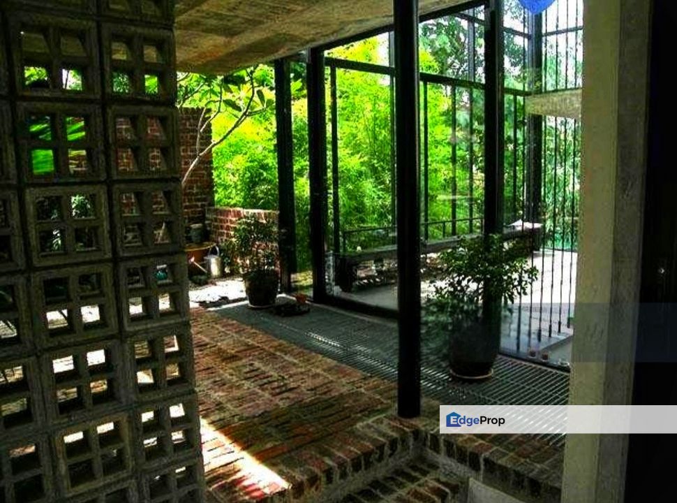 C H E A P Gita Bayu Bungalow , Selangor, Seri Kembangan