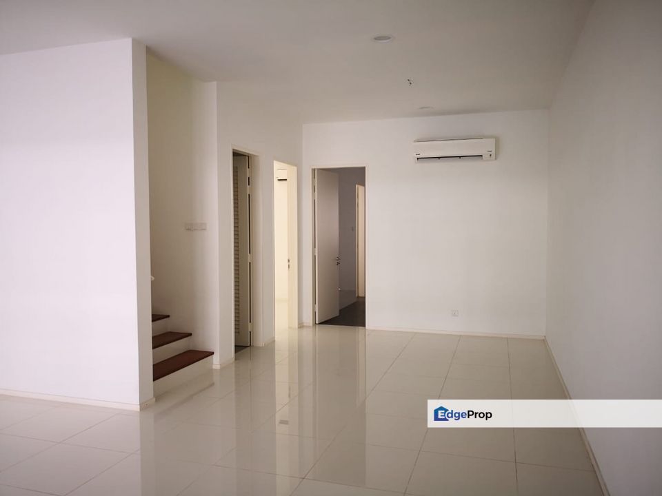  C H E A P 3 storey superlink in Cheras Vista, Mahkota Cheras, Selangor, Cheras South