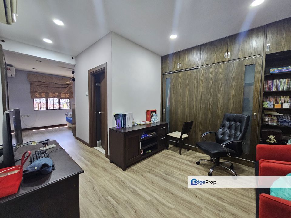 C H E A P 2 Storey Semi-D in Cheras Hartamas , Selangor, Cheras