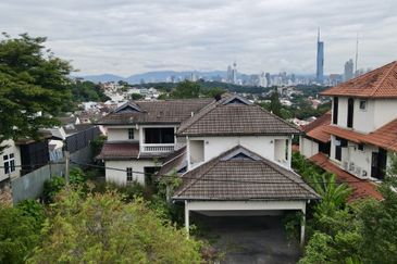 C H E A P Bangsar KLCC View 2 Storey Bungalow House For Sale