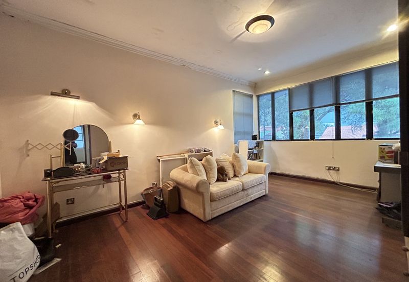 C H E A P Bangsar 2 Storey Bungalow House Basic Condition For Sale