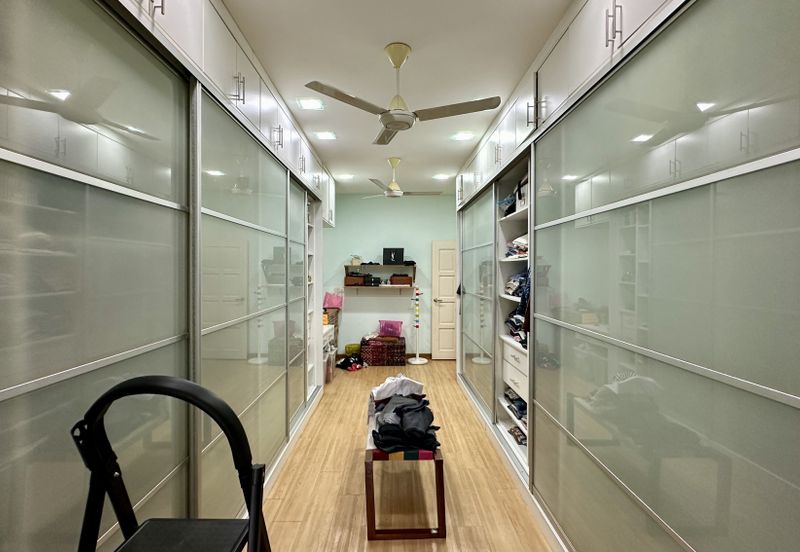 C H E A P Bangsar 2 Storey Semi D House For Sale