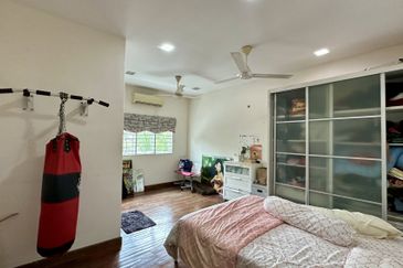 C H E A P Bangsar 2 Storey Semi D House For Sale
