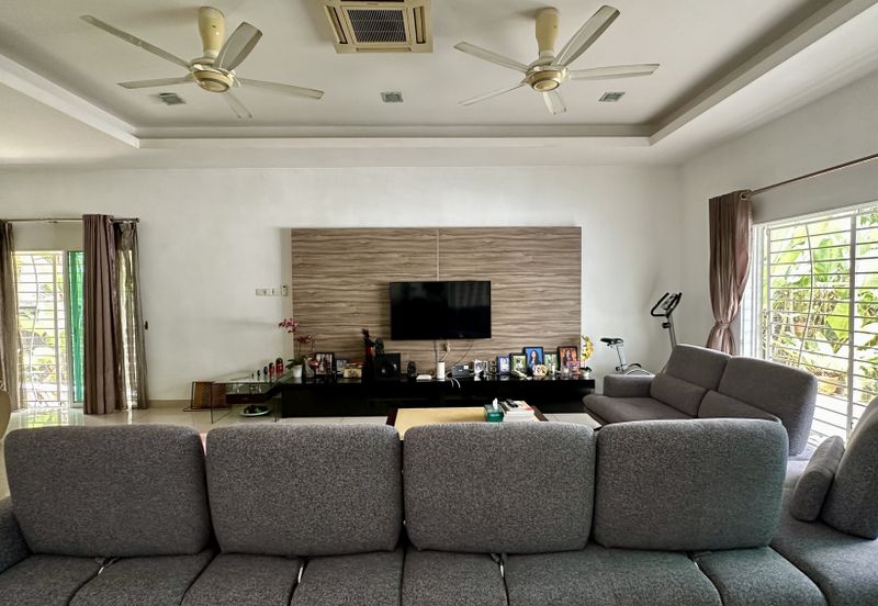 C H E A P Bangsar 2 Storey Semi D House For Sale