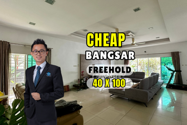 C H E A P Bangsar 2 Storey Semi D House For Sale