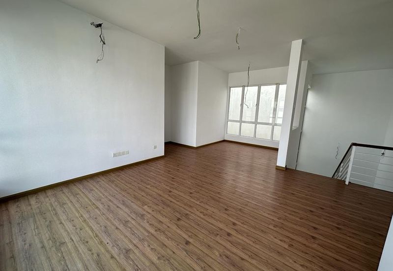 C H E A P 2 sty Semi-D at Seri Sungai Long with no one stay before