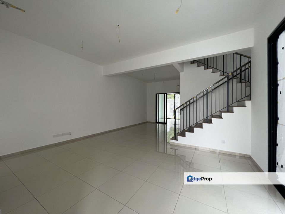 C H E A P 2 sty Cloville Jade Hills Superlink house for sale, Selangor, Kajang