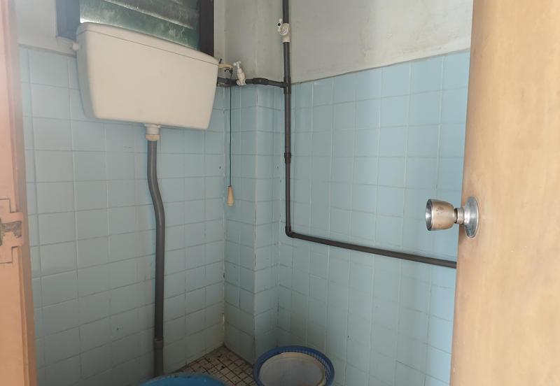 C H E A P 2 Storey Bungalow in Taman OUG 