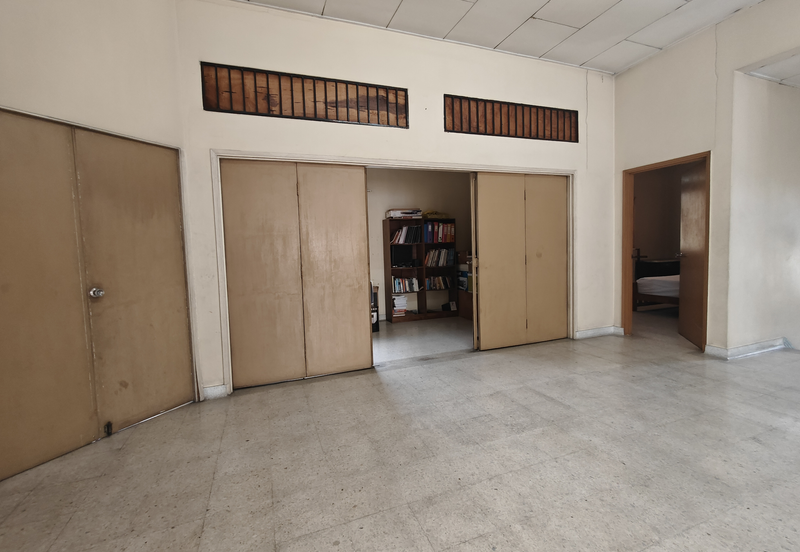 C H E A P 2 Storey Bungalow in Taman OUG 