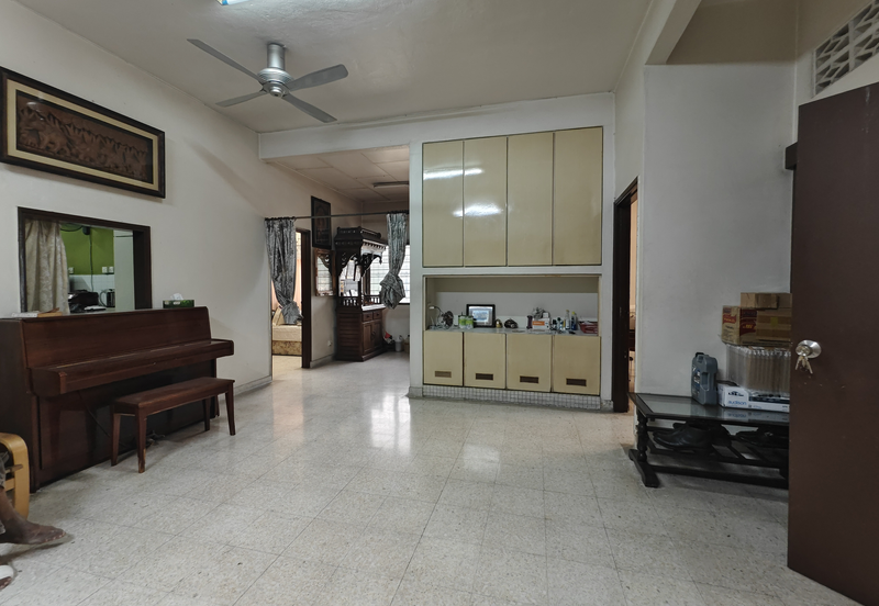 C H E A P 2 Storey Bungalow in Taman OUG 