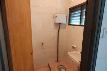 C H E A P 2 storey house at Taman Rakyat Cheras KL