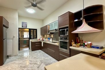 C H E A P 2 storey terrace Bangsar house for sale