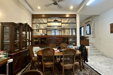 C H E A P 2 storey terrace Bangsar house for sale