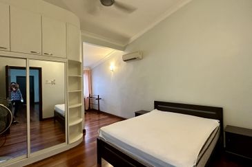 C H E A P 2 storey terrace Bangsar house for sale