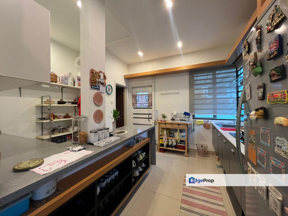 C H E A P 3 storey Semi D at Hijauan Residence Cheras, Selangor, Batu 9th Cheras