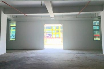 C H E A P 9 Storey Building Wisma Top Speed at USJ Taipan