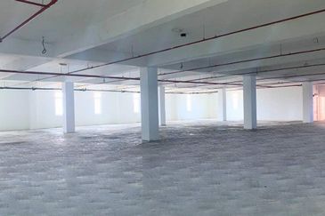 C H E A P 9 Storey Building Wisma Top Speed at USJ Taipan