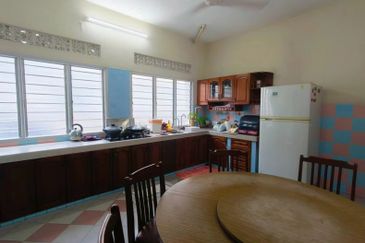 C H E A P 2 Storey Bungalow @ Jalan Ipoh 